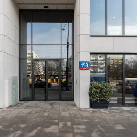 Chronos Prestige & Parking By Downtown Varsó